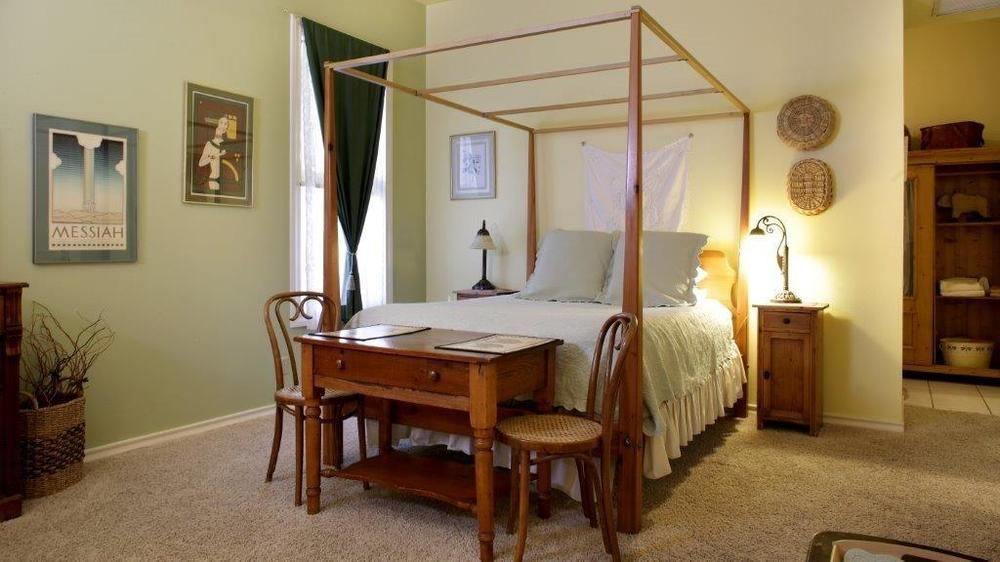 Yellow Rose Bed and breakfast 4*